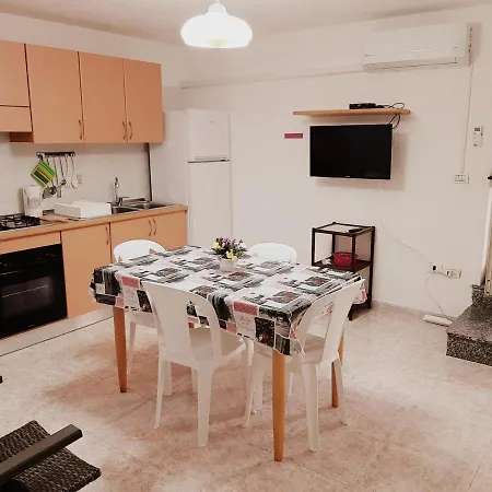 Apartment Meridiana 3 *